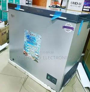 Roch Chest Freezer Lita 200