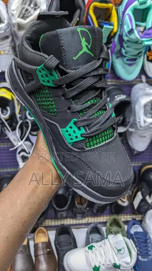 Kids Sneakers Jordan4
