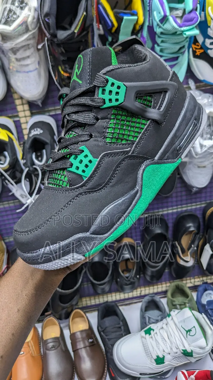 Kids Sneakers Jordan4