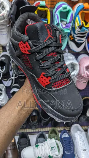 Kids Sneakers Jordan4 Red