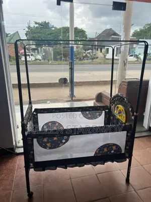 Kitanda Cha Mtoto Mdogo Kizur Sana