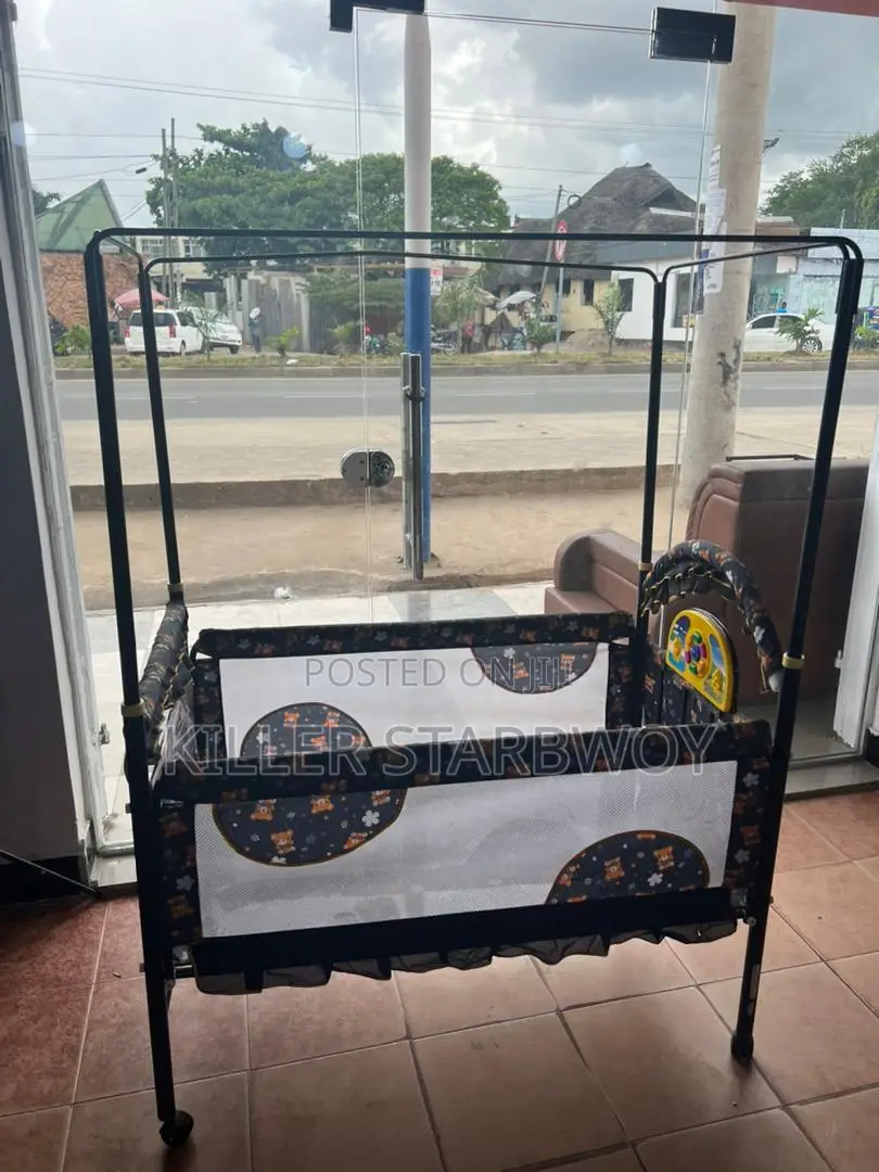 Kitanda Cha Mtoto Mdogo Kizur Sana