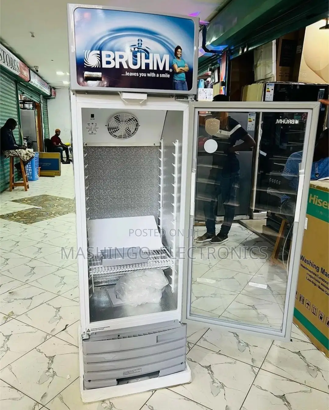 Bruhm Showcase Fridge Lita 209