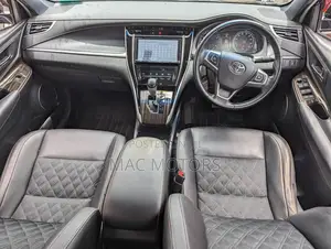 Toyota Harrier 2.0 2016 Matt Black