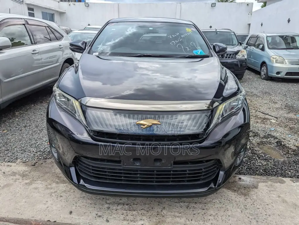 Toyota Harrier 2.0 2016 Matt Black