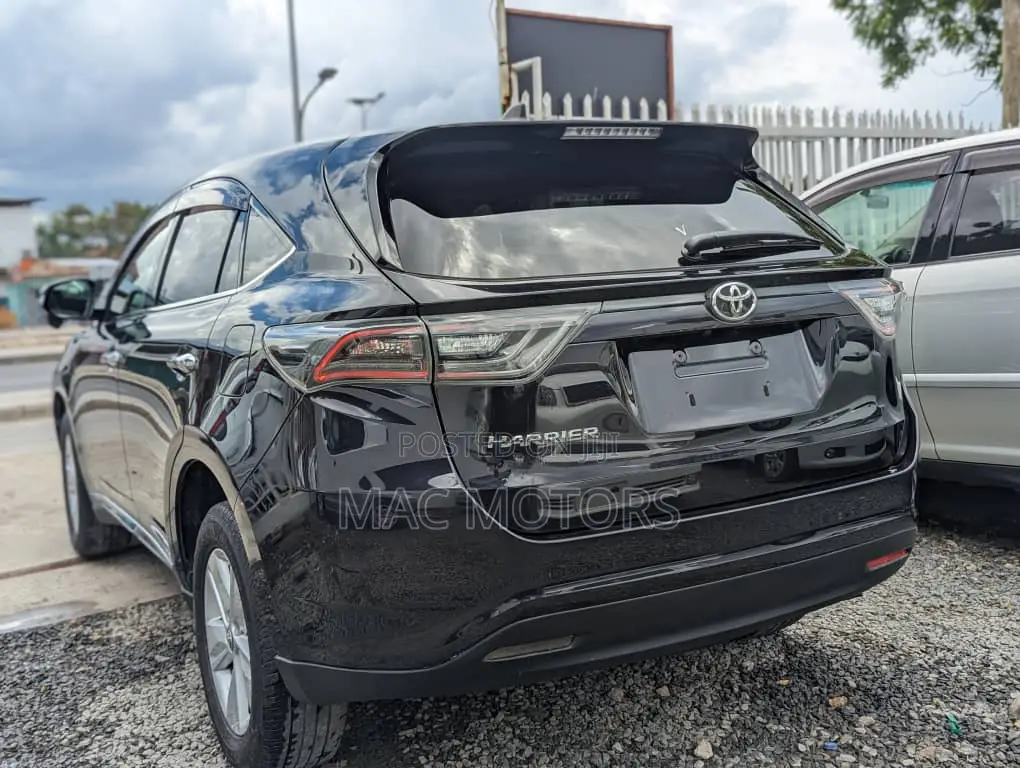 Toyota Harrier 2.0 2016 Matt Black