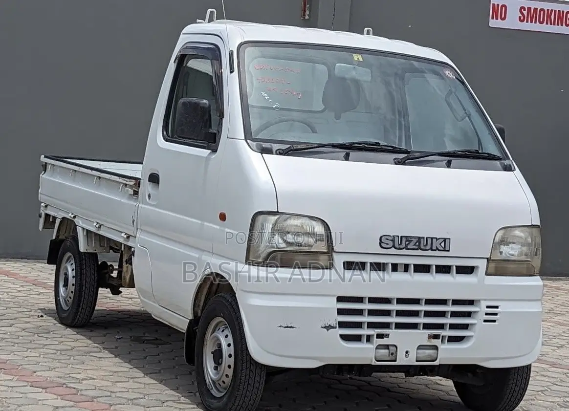 Suzuki Carry Engen Ndogo.