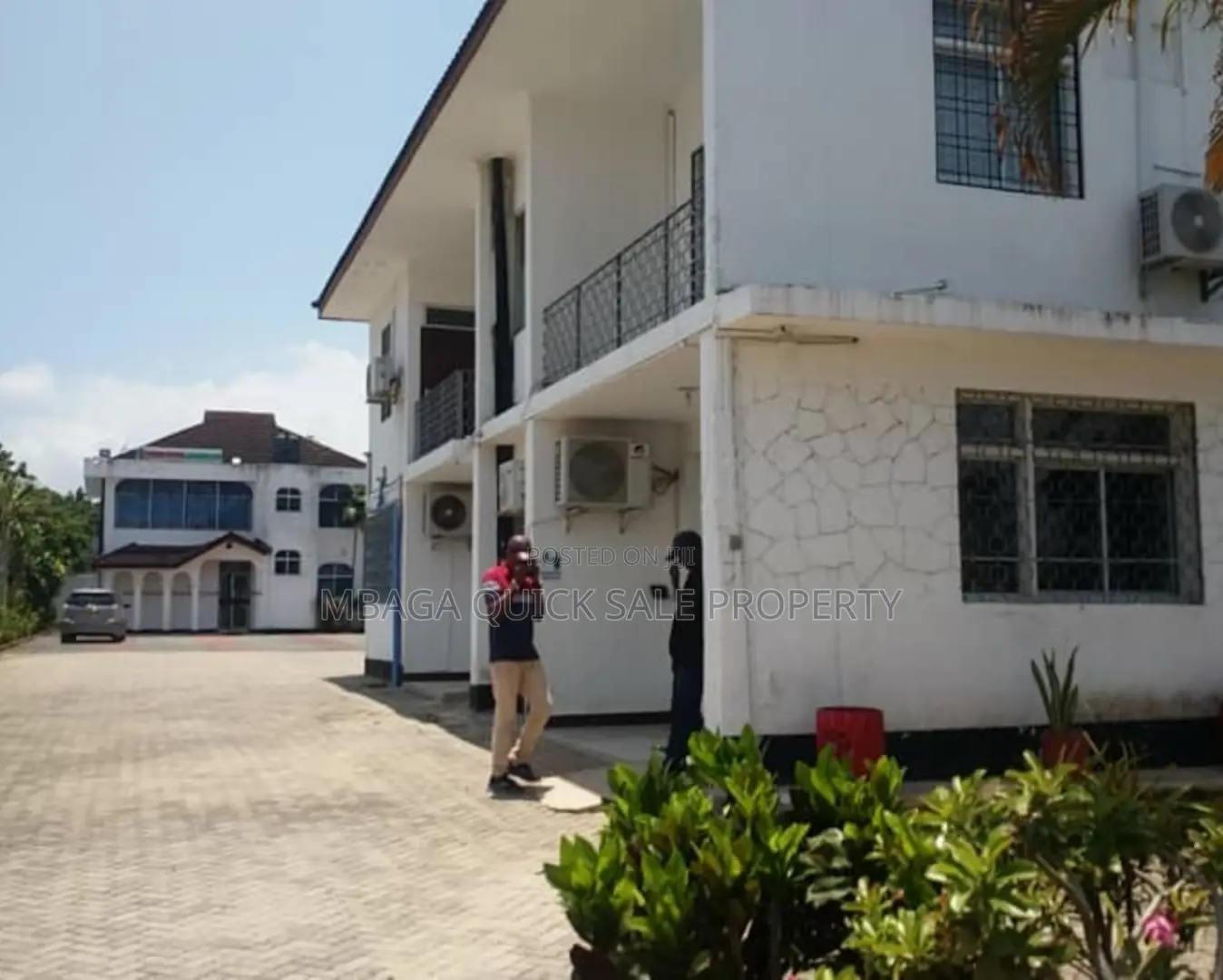 12bdrm House in Mikocheni for rent