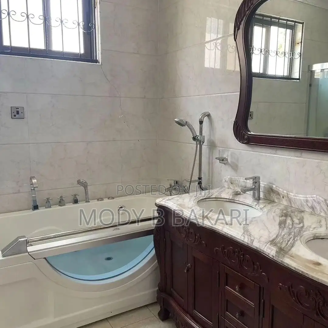 Furnished 4bdrm Villa in Masaki for rent