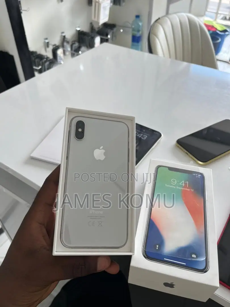 Apple iPhone X 64 GB Silver