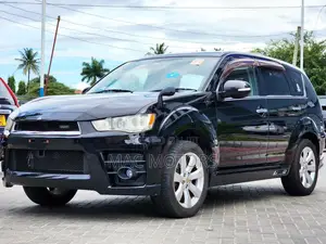 Mitsubishi Outlander 2012 Black