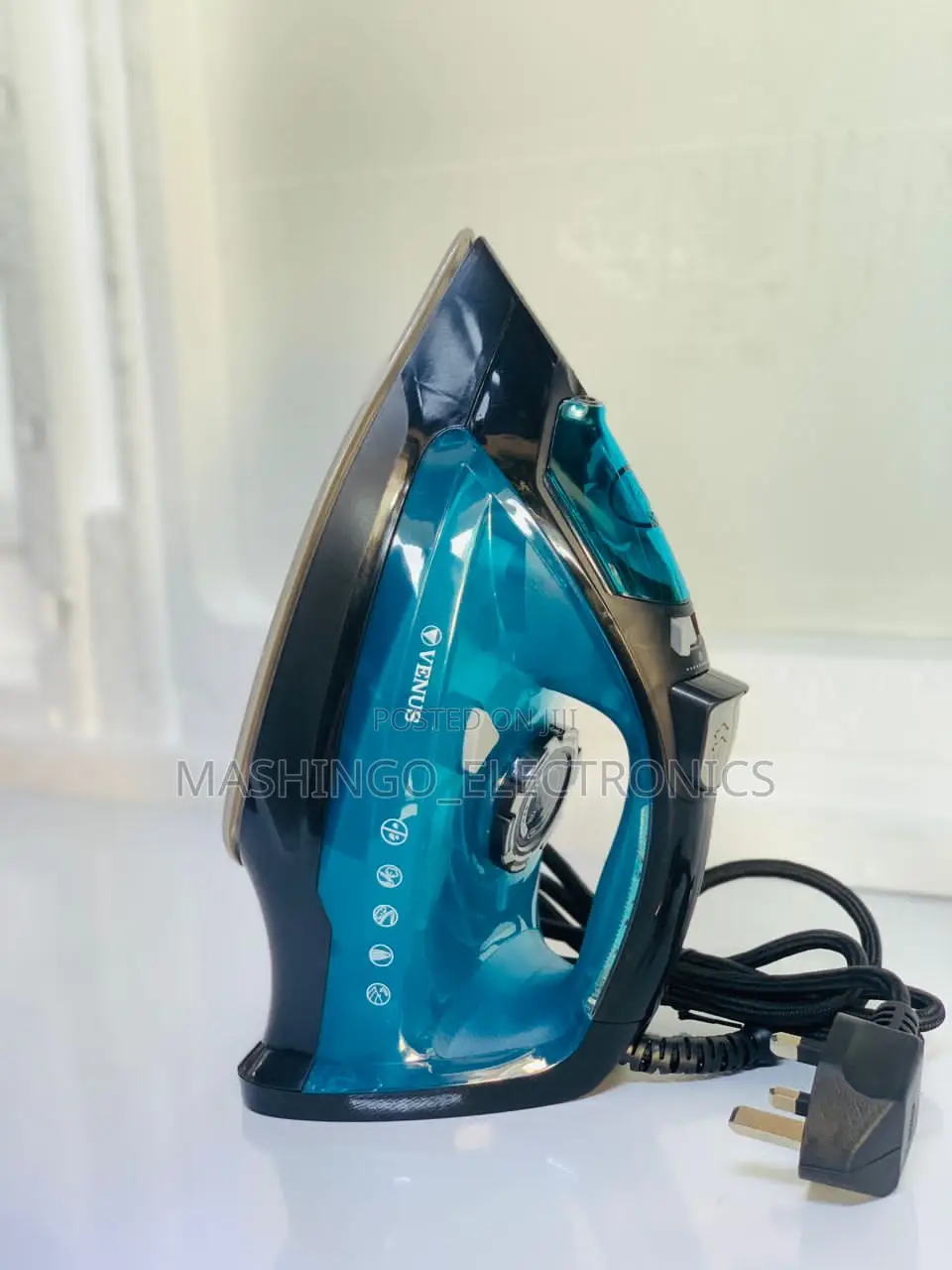 Venus Steam Iron / Pasi Ya Maji