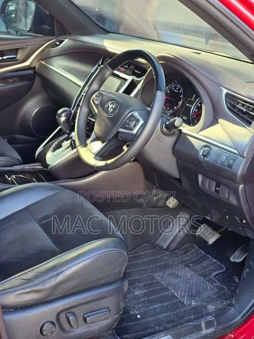 Toyota Harrier 2.0 2016 Red