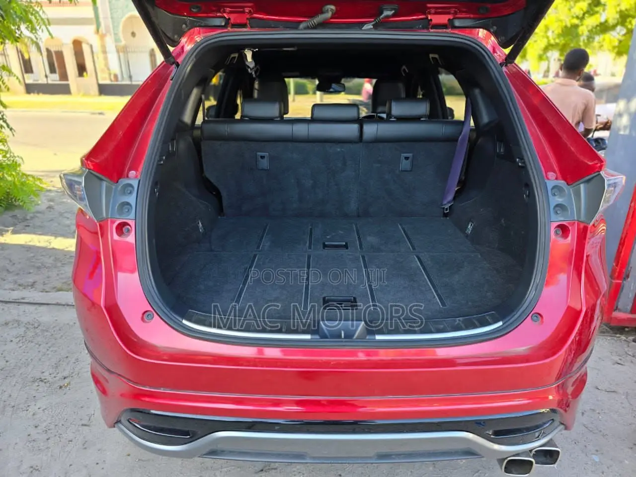 Toyota Harrier 2.0 2016 Red