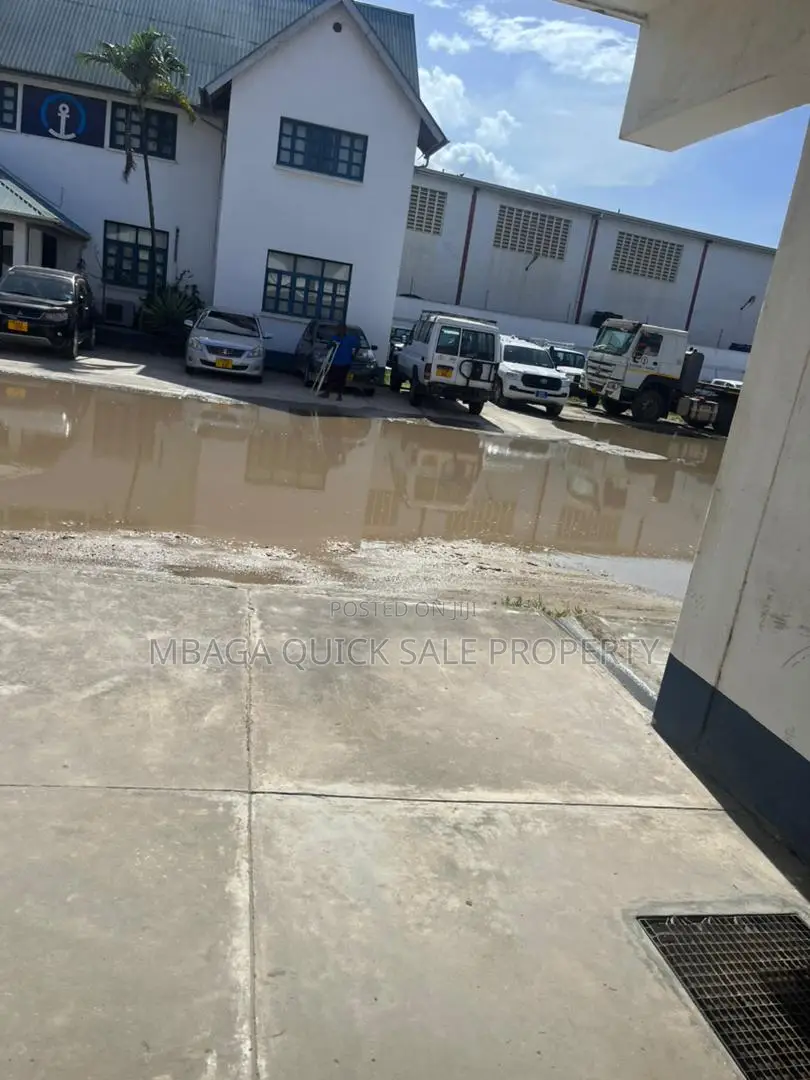 Office Space and Godown Industrial Area Property for Sala