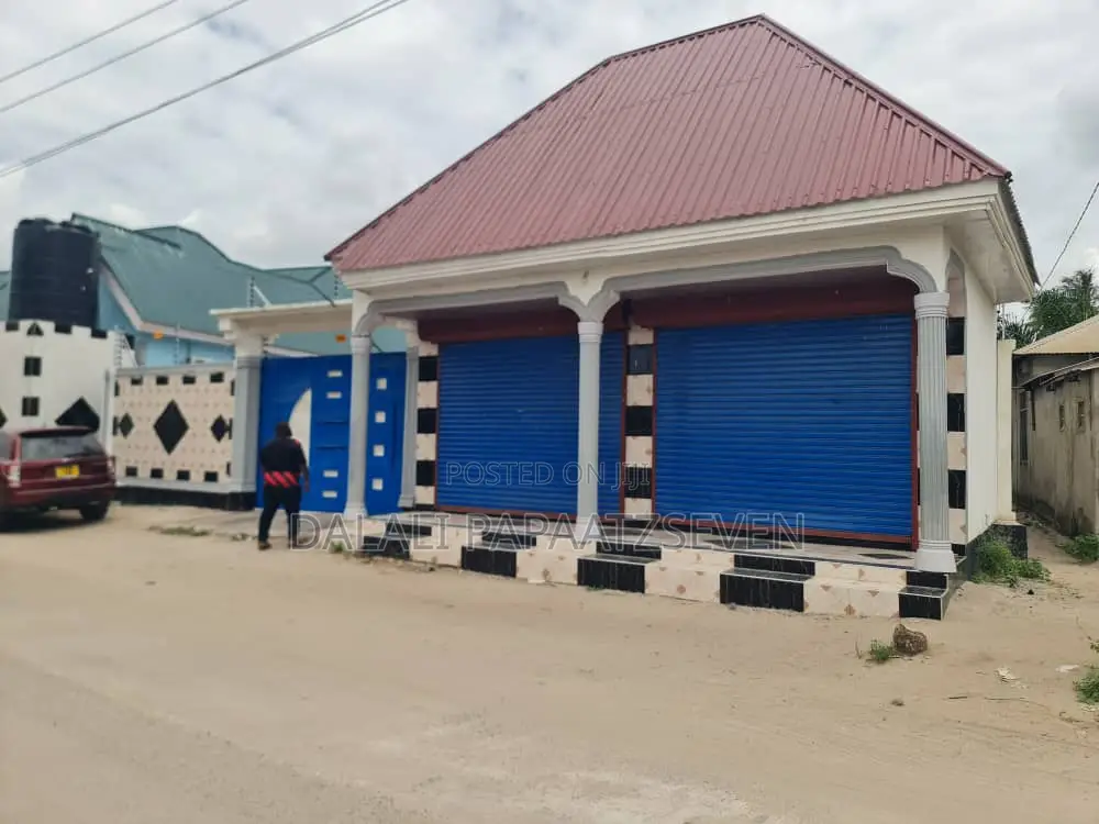 4bdrm House in Dalalipapaatzseven, Mbagala for sale