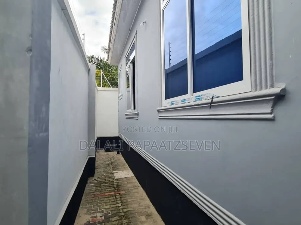 4bdrm House in Dalalipapaatzseven, Mbagala for sale