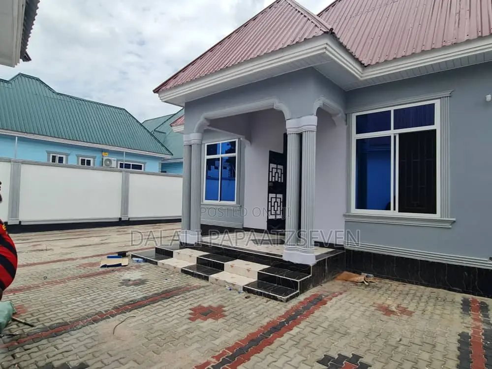 4bdrm House in Dalalipapaatzseven, Mbagala for sale