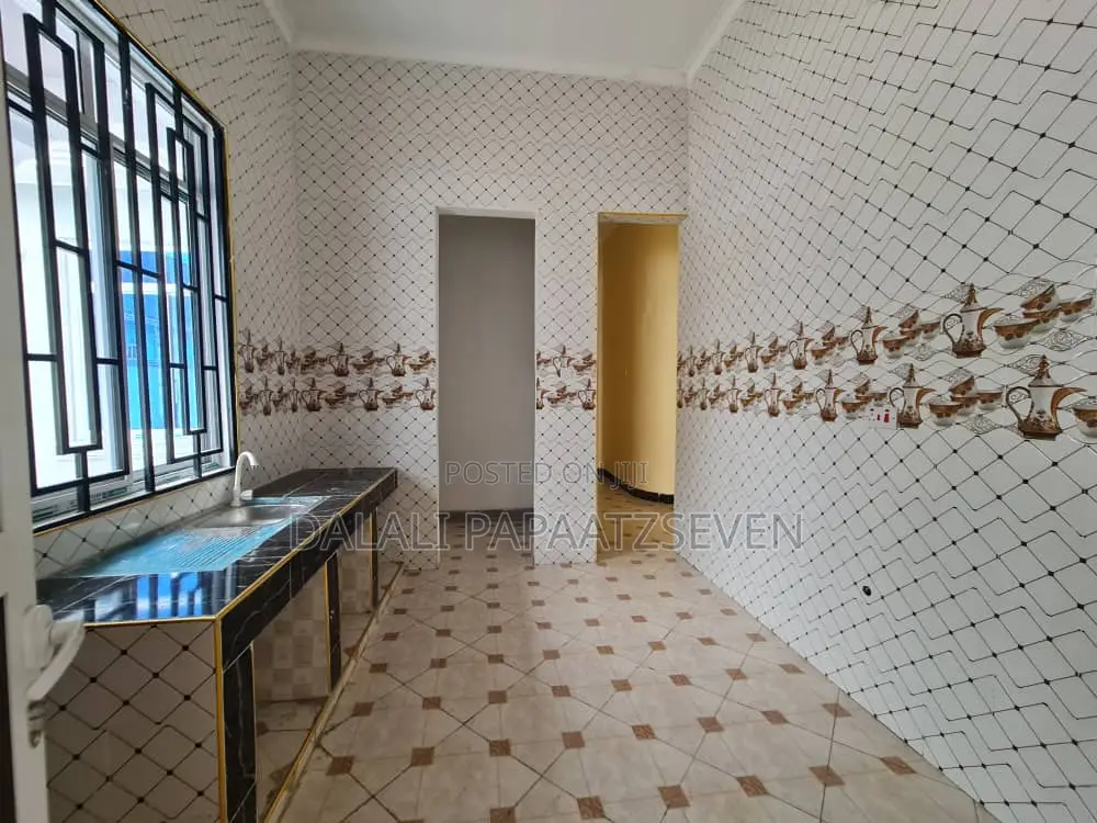 4bdrm House in Dalalipapaatzseven, Mbagala for sale