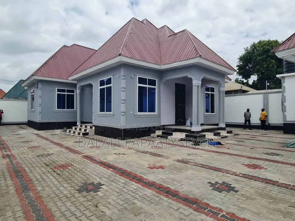 4bdrm House in Dalalipapaatzseven, Mbagala for sale