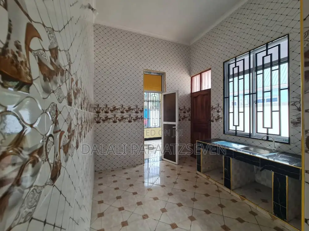 4bdrm House in Dalalipapaatzseven, Mbagala for sale