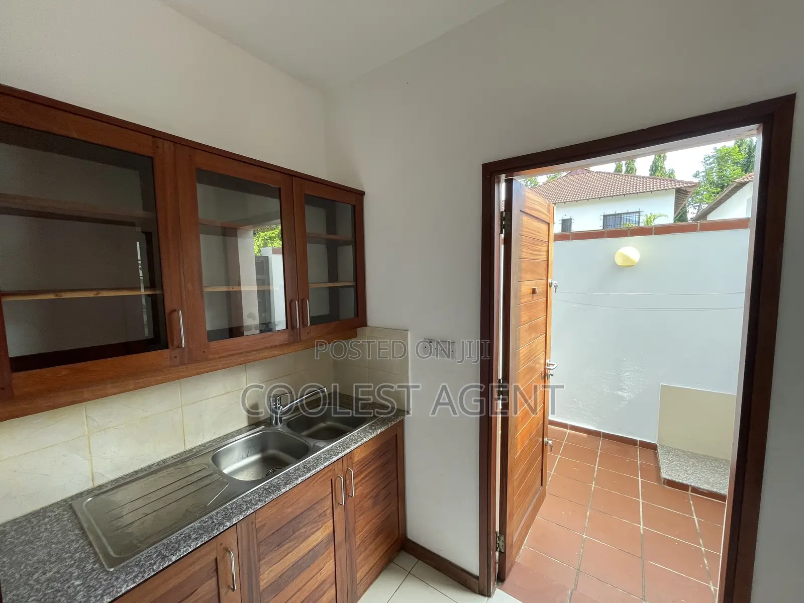 Furnished 4bdrm Villa in Masaki, Kinondoni for rent