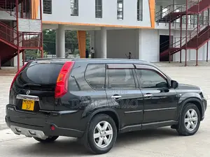 Nissan X-Trail 2.2D 4x4 SE 2007 Black