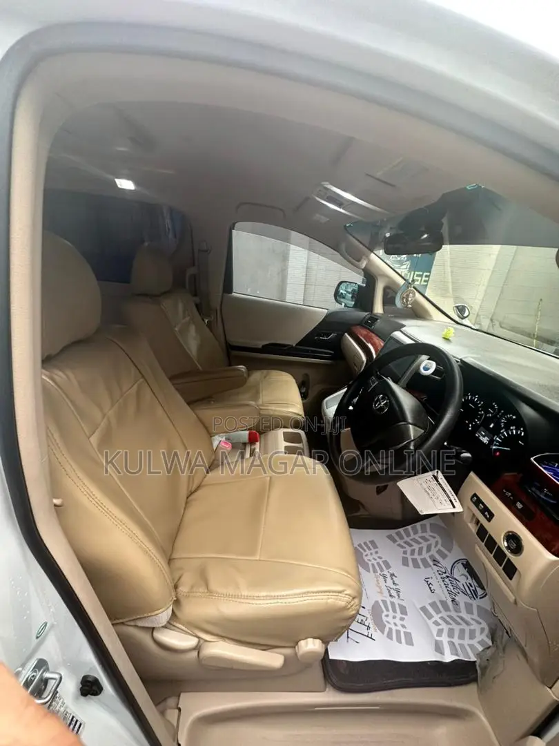 Toyota Alphard 2009 White