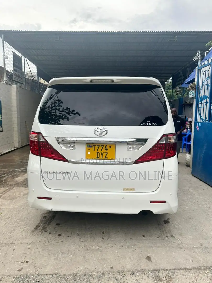 Toyota Alphard 2009 White