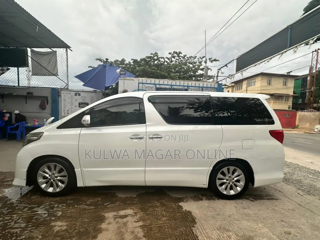 Toyota Alphard 2009 White