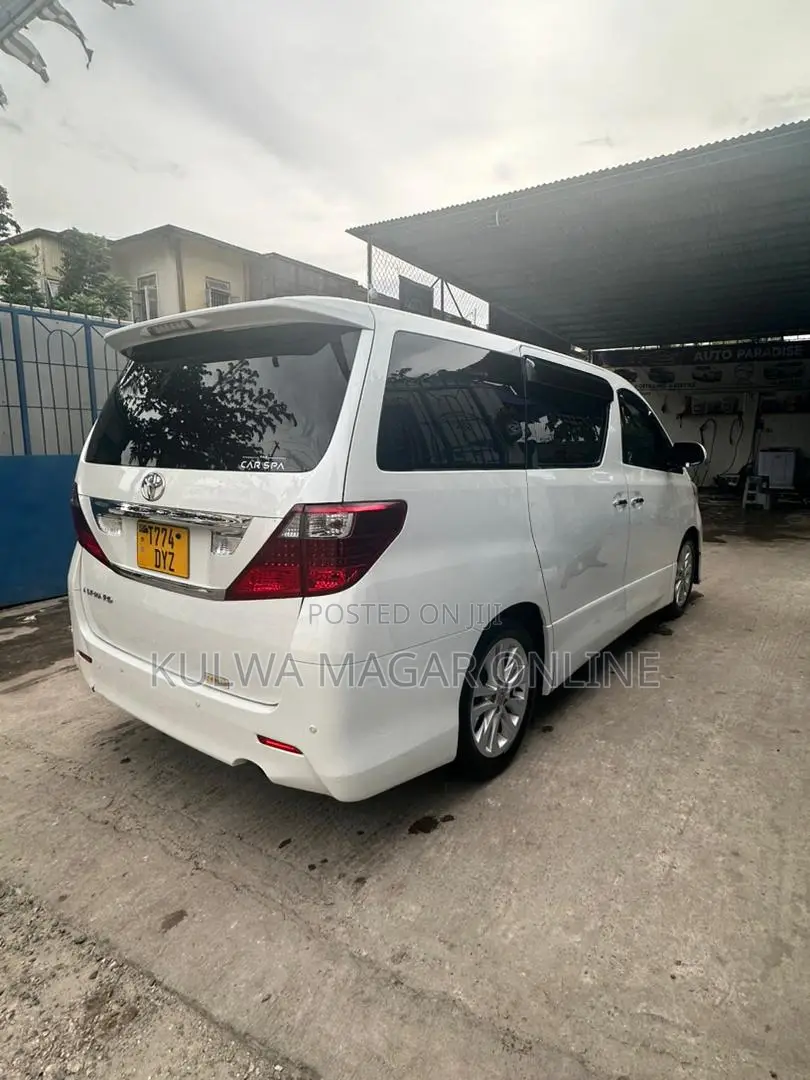 Toyota Alphard 2009 White
