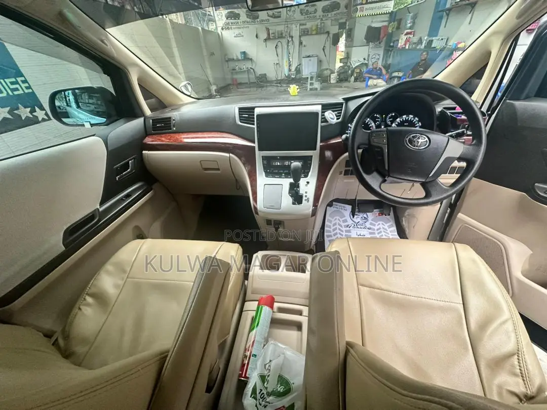 Toyota Alphard 2009 White