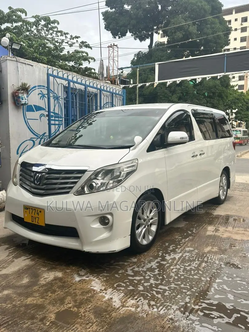 Toyota Alphard 2009 White