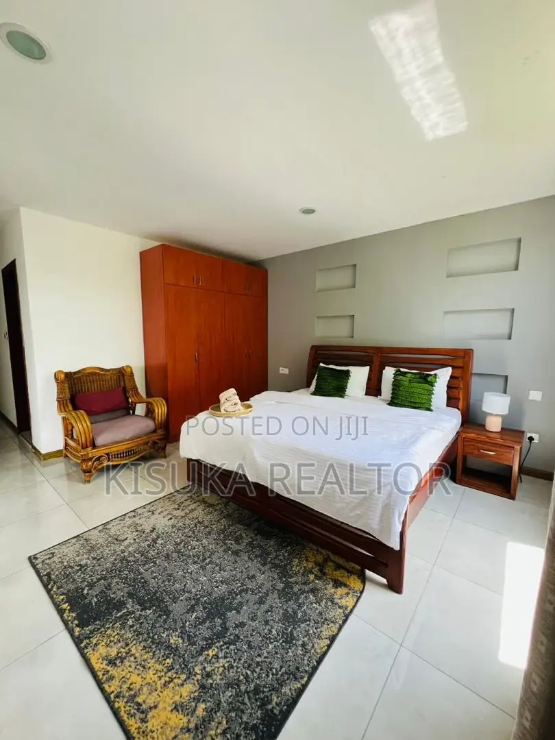 Luxury 4 Bedroom Duplex Apartment for Rent for Short Stay