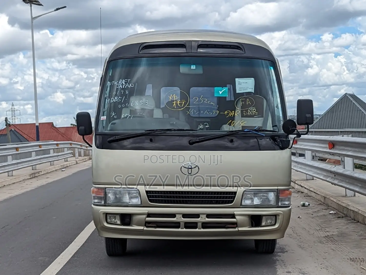 Toyota Coaster 1998 Gold