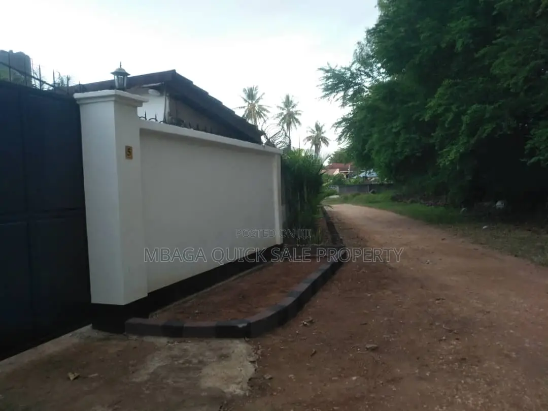 4bdrm House in Avocado, Mikocheni for rent