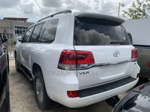 Toyota Land Cruiser 4.5 V8 VXR 2017 White