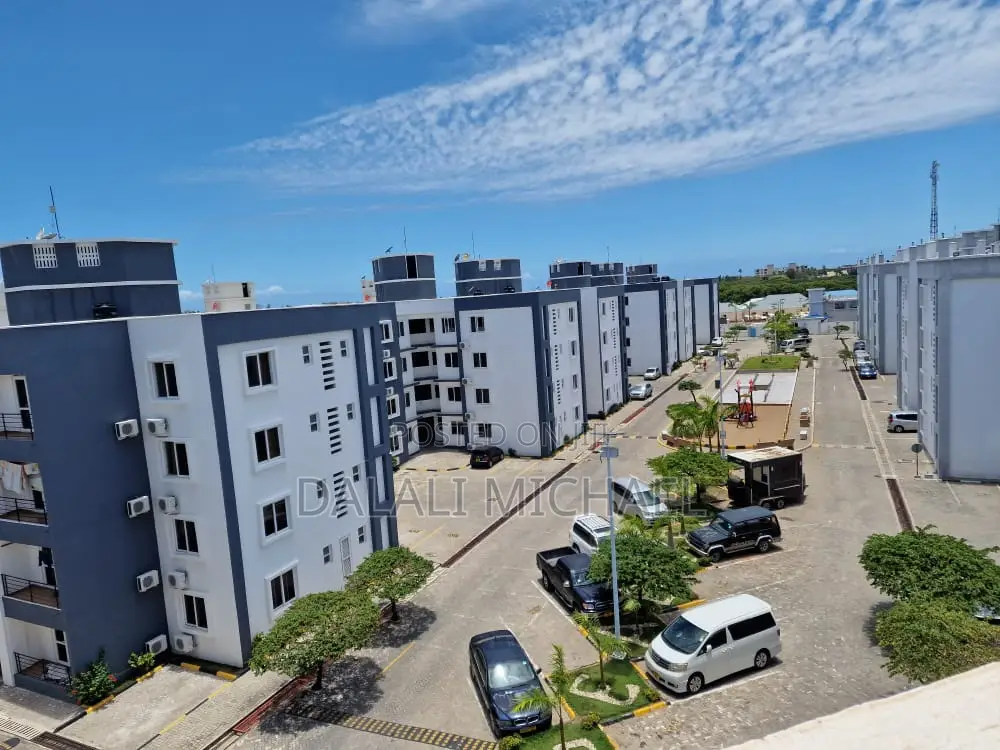 3bdrm Apartment in Jangwani Sea Breeze, Mbezi Beach for sale