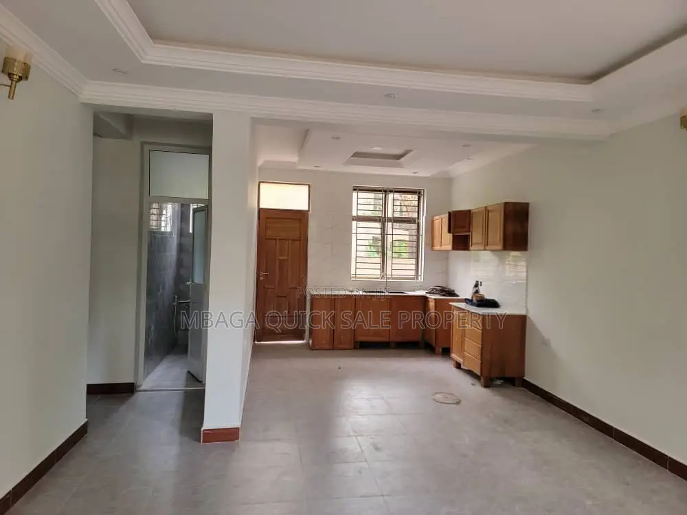 2bdrm Apartment in Regent Estate for rent