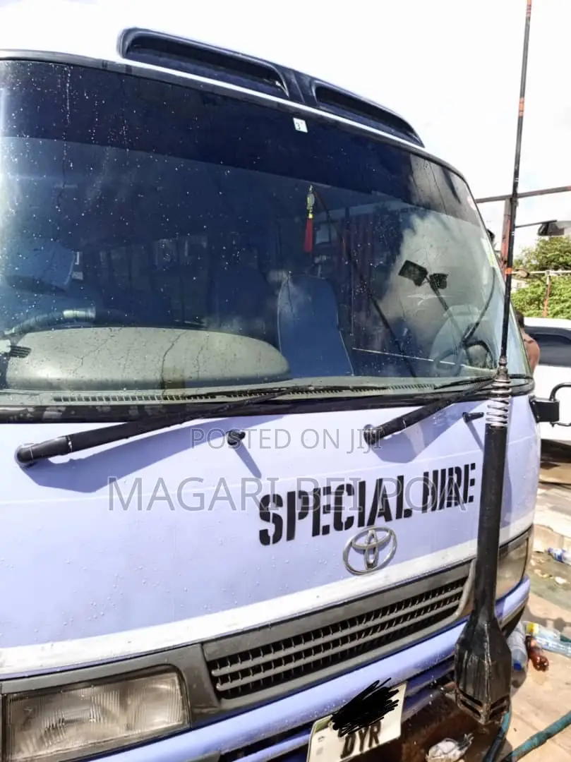 Toyota Coaster 2004 Blue