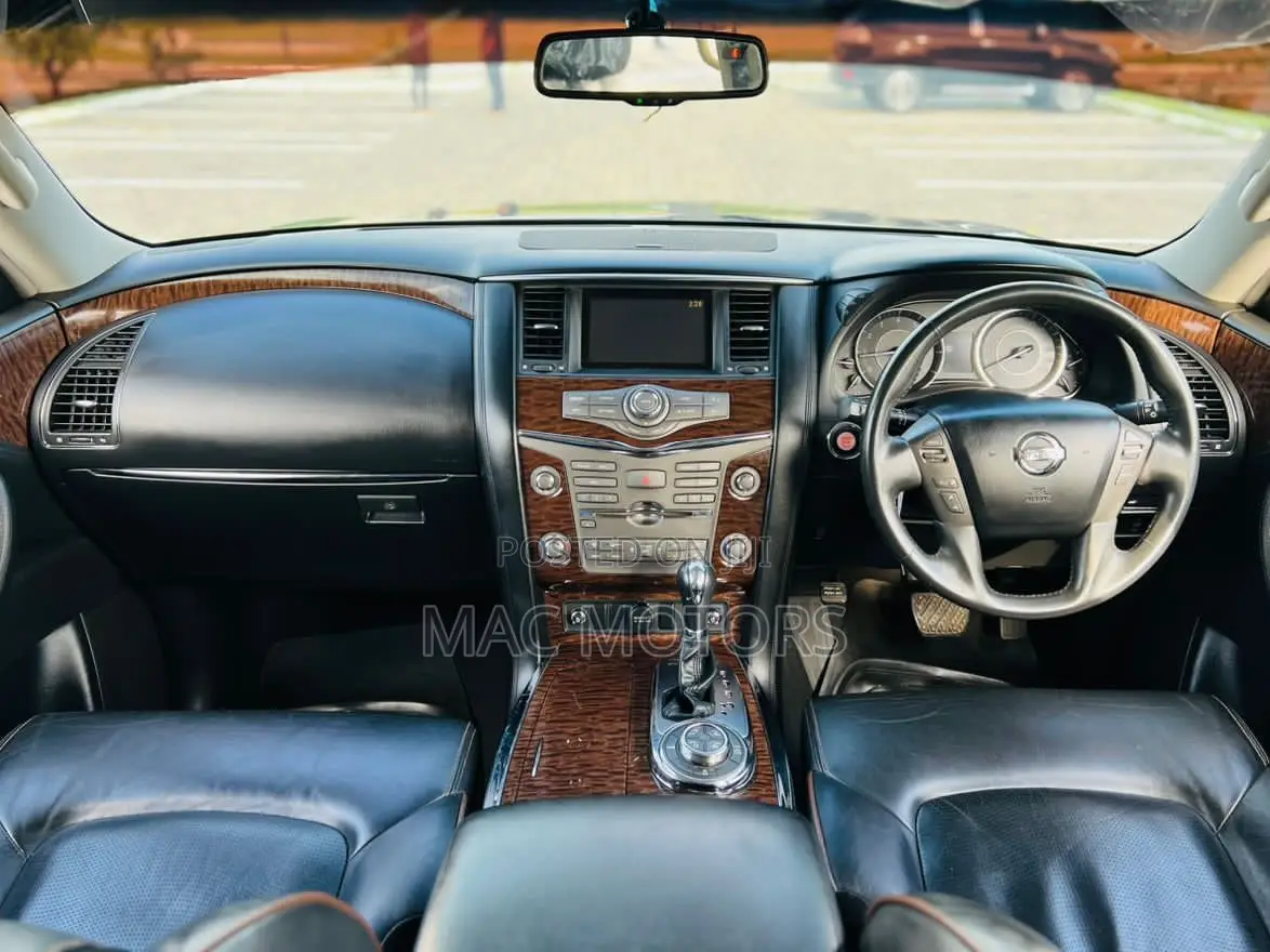 Nissan Patrol 2015 Burgundy