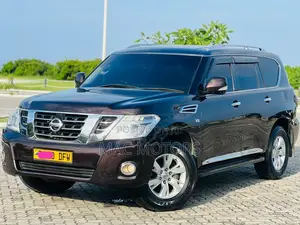 Nissan Patrol 2015 Burgundy