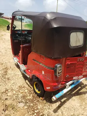 TVS Neo NX 2022 Red