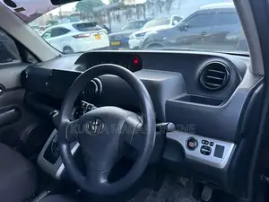 Toyota Raum 2010 Black