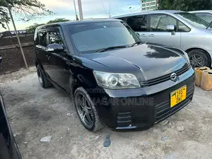 Toyota Raum 2010 Black