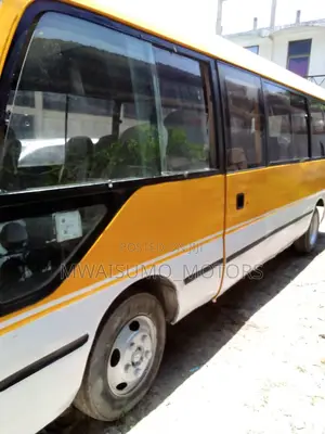 Toyota Coaster 1999 Orange