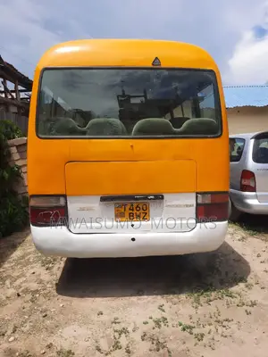 Toyota Coaster 1999 Orange