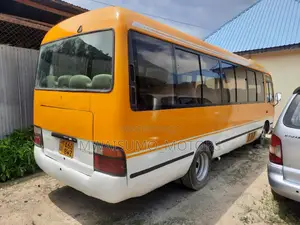 Toyota Coaster 1999 Orange