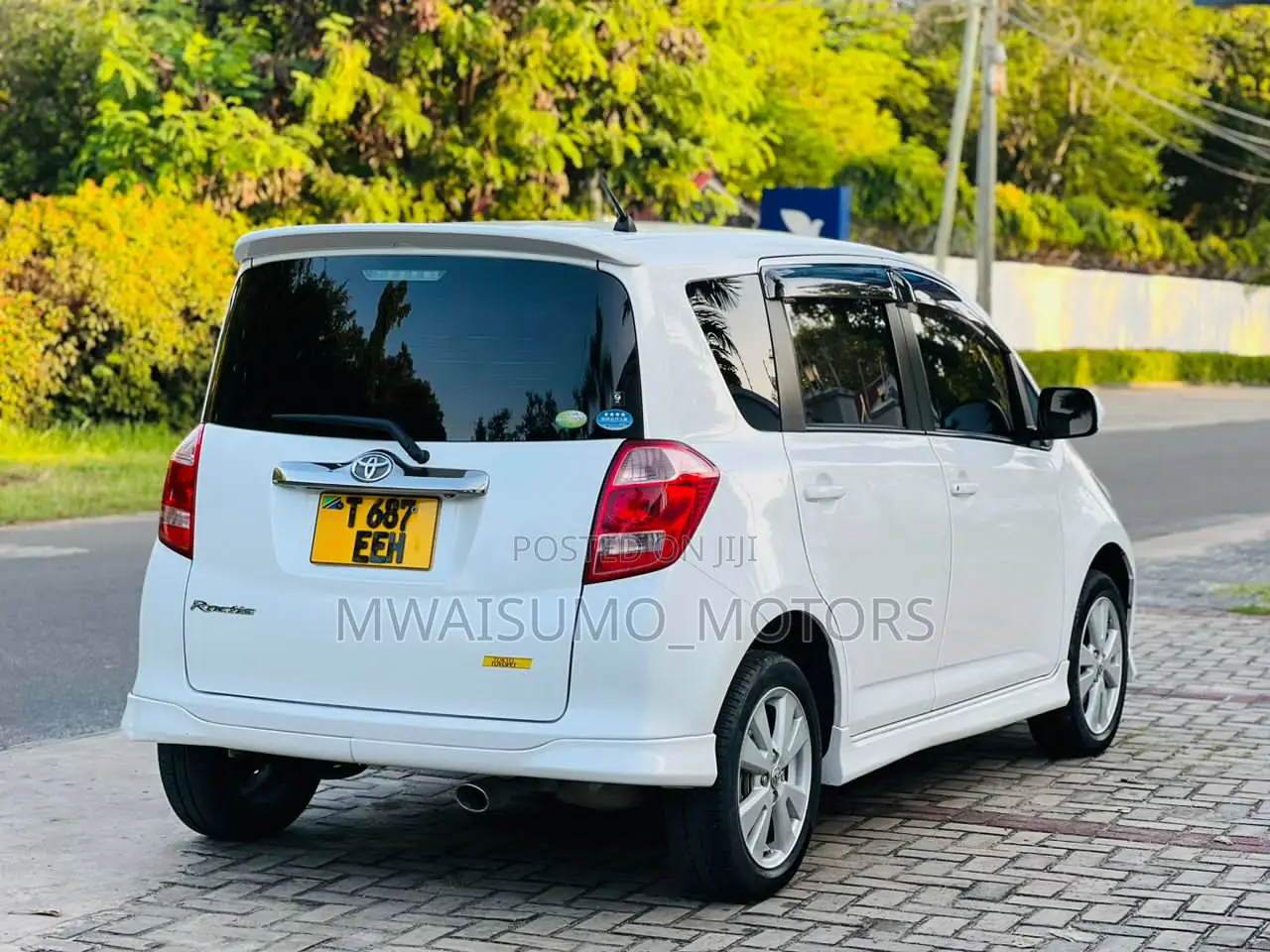 Toyota Ractis 2006 White