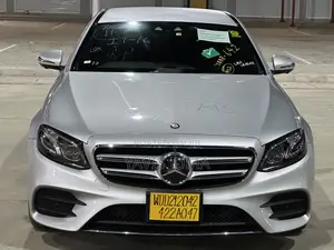 Mercedes-Benz E200 2018 Silver